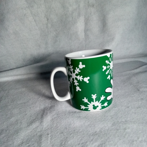 Mickey Mouse christmas mug - Picture 2 of 4